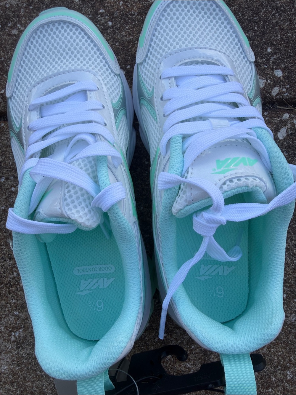 Avia Women's White and Mint Green Sneakers. Size 6.5 Women’s NEW - Picture 6 of 9